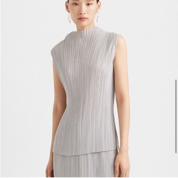 Club Monaco Micro Pleat Chemise Top Blue Gray NEW - Picture 11 of 11